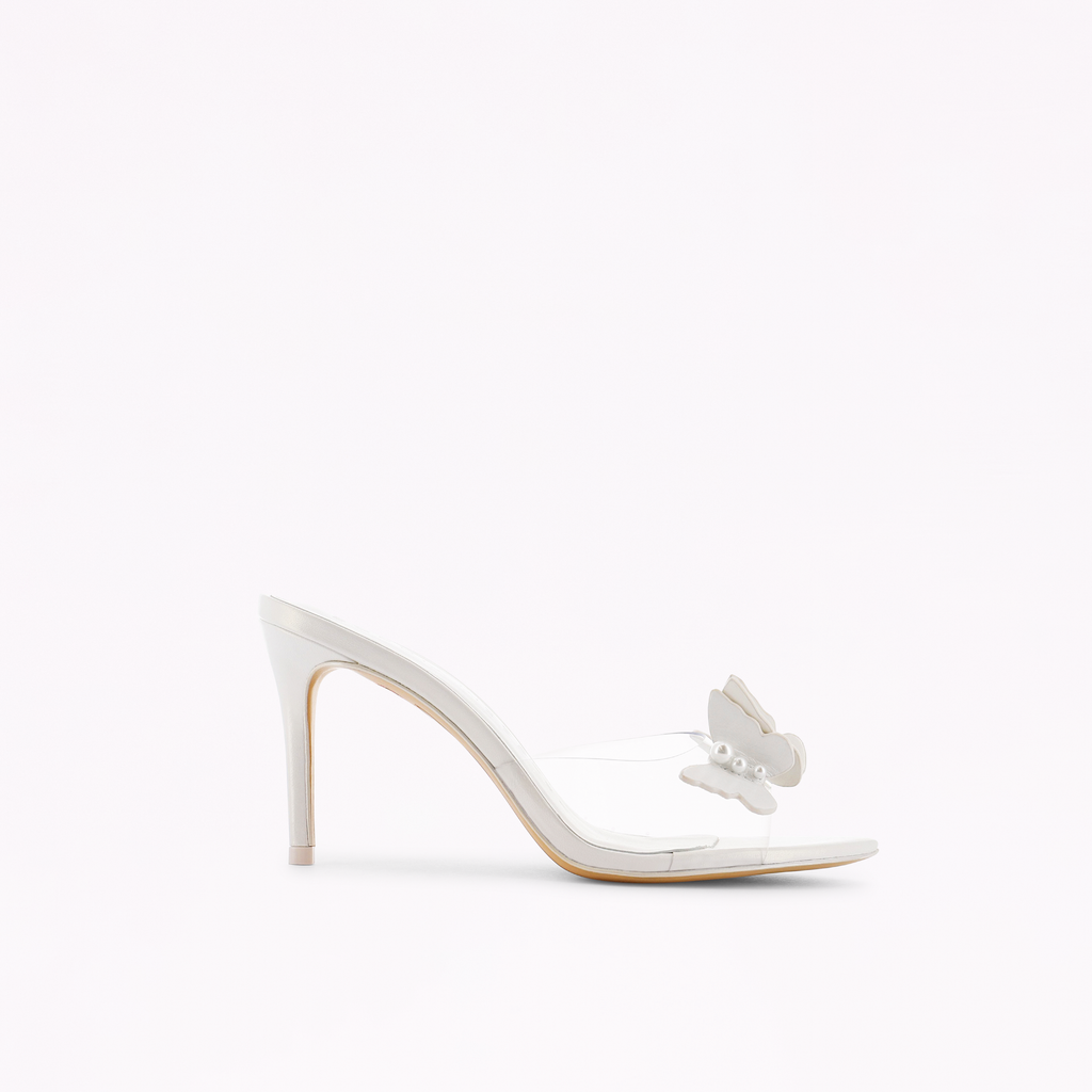 Vanessa Pearl Mule