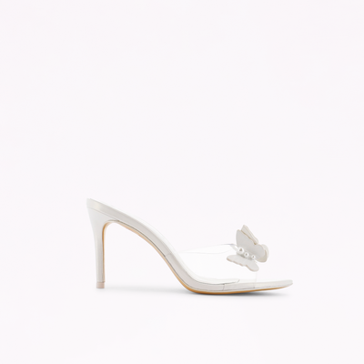 Vanessa Pearl Mule