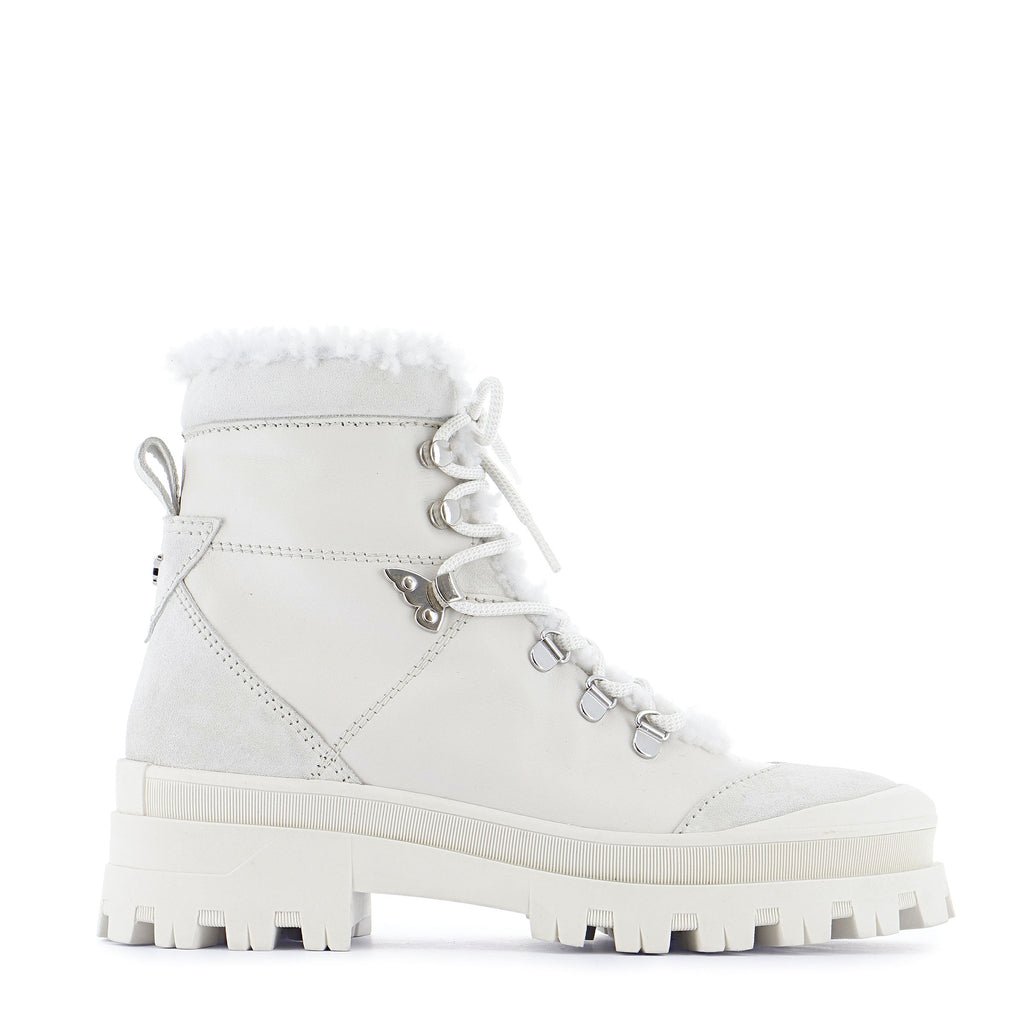 Wanderlust Boot